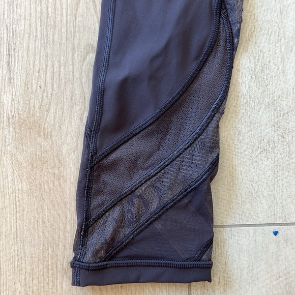 Lululemon leggings - Picture 2 of 5